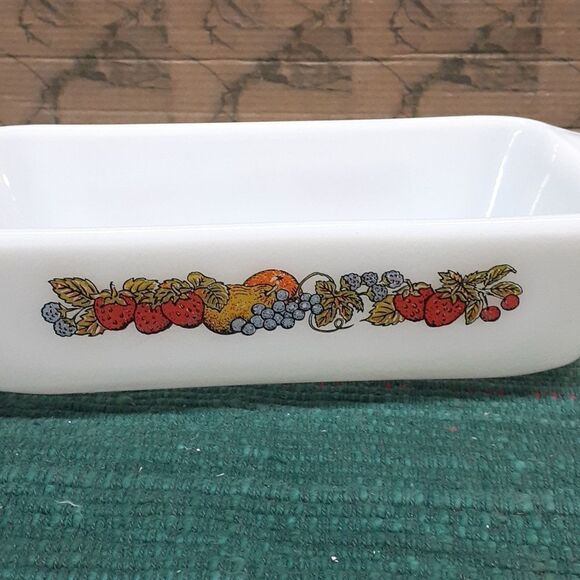 VTG Anchor Hocking Fire King Vegetable Fruit Pattern 1 qt. Loaf/Casserole Dish - Picture 2 of 7